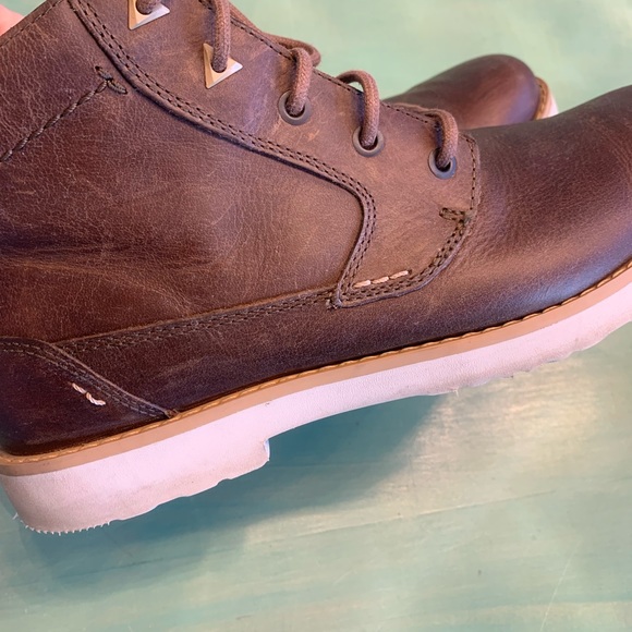 TEVA Burban Brown Leather lace up Men’s Ankle boots like new - Picture 10 of 11
